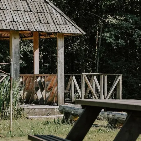 Viesu Nams Laucini Feriehus Lāde