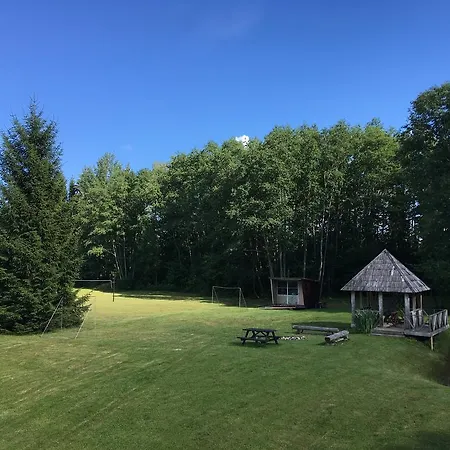 Viesu Nams Laucini Feriehus *