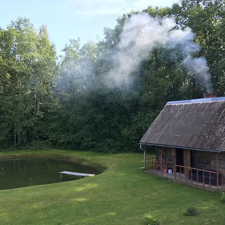 Viesu Nams Laucini Feriehus Lāde